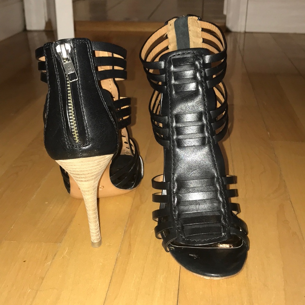 GENTLY USED 5 1/2 INCH COACH LEATHER HEELS